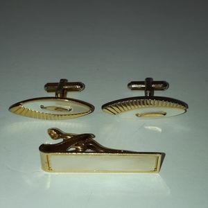 1950s Mother of Pearl Tie Clip and Cufflinks